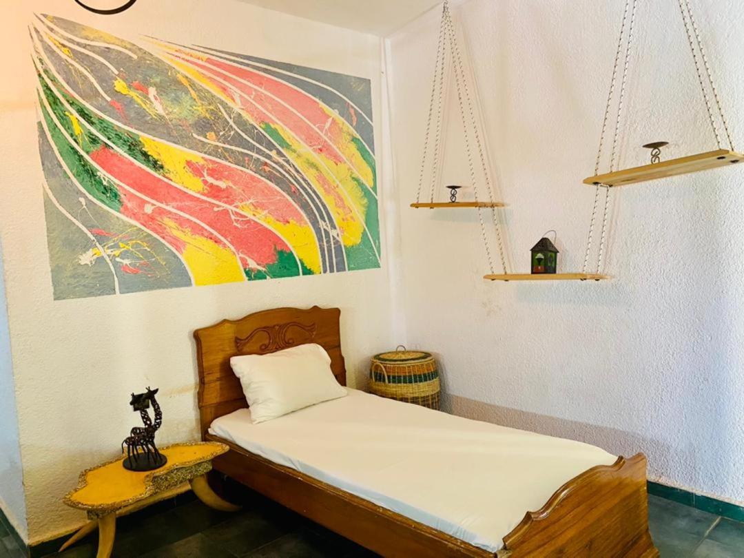 Hotel Mimosa Airport トゥバブ・ディアラオ エクステリア 写真